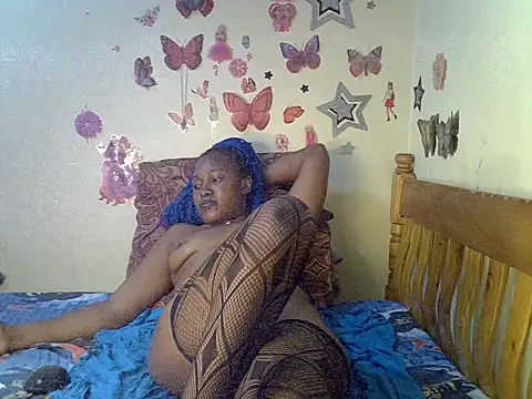 Snapshot of Pretty_tiffany chatting on 02.16.25 Pretty tiffany online show from 02.16.25