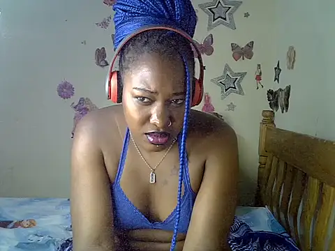 Snapshot of Pretty_tiffany chatting on 02.21.25 Pretty tiffany online show from 02.21.25