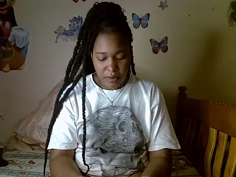 Snapshot of Pretty_tiffany chatting on 09.09.25 Pretty tiffany online show from 09.09.25