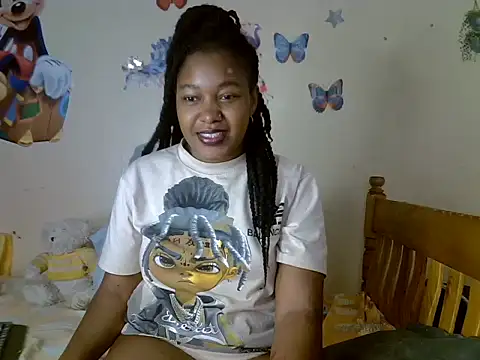 Snapshot of Pretty_tiffany chatting on 09.28.25 Pretty tiffany online show from 09.28.25