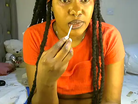 Snapshot of Pretty_tiffany chatting on 10.12.25 Pretty tiffany online show from 10.12.25