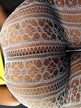 Snapshot of Pretty_tiffany chatting on 12.04.25 Pretty tiffany online show from 12.04.25