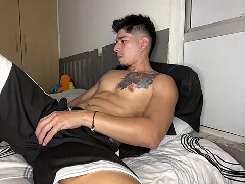 Snapshot of danielv_95 chatting on 01.19.25 danielv 95 online show from 01.19.25