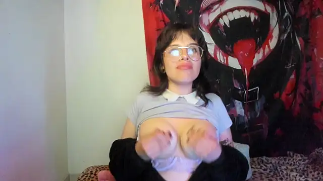 Lucyfx666 online show from 10.24.25