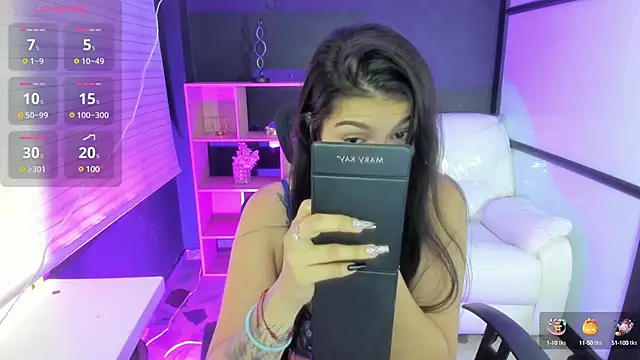 Snapshot of TifanyWhite_ chatting on 02.18.25 TifanyWhite online show from 02.18.25