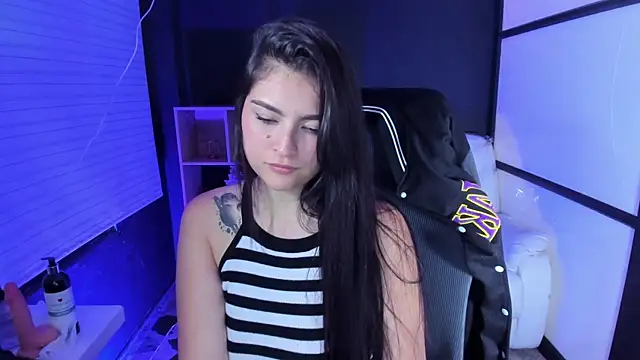 Snapshot of TifanyWhite_ chatting on 02.23.25 TifanyWhite online show from 02.23.25