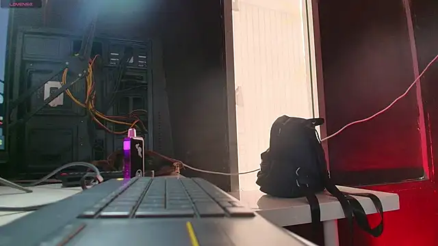 Snapshot of TifanyWhite_ chatting on 03.05.25 TifanyWhite online show from 03.05.25