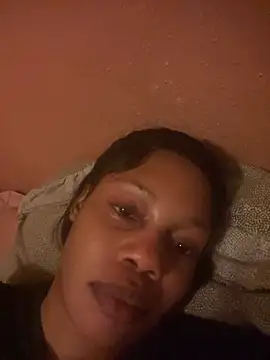 NAUGHTYSHALOTXX online show from 09.28.25