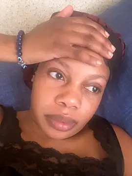 NAUGHTYSHALOTXX online show from 10.08.25