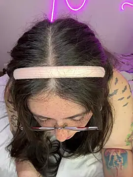 Mizztikaa online show from 01.08.25