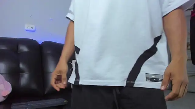 Rob saenz  online show from 01.06.25