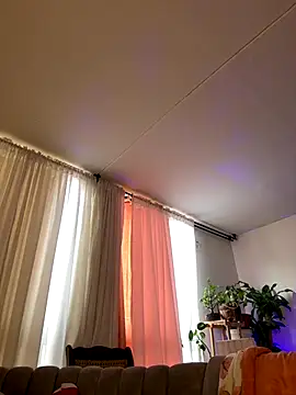 Snapshot of eva_y_marcelo chatting on 11.28.25 eva y marcelo online show from 11.28.25