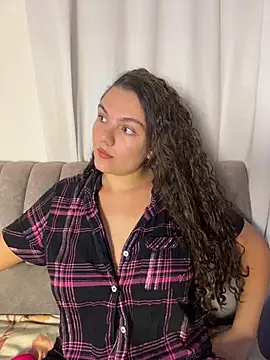 Snapshot of eva_y_marcelo chatting on 12.13.25 eva y marcelo online show from 12.13.25