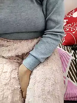 Snapshot of Diya_Chopra chatting on 12.31.24 Diya Chopra online show from 12.31.24