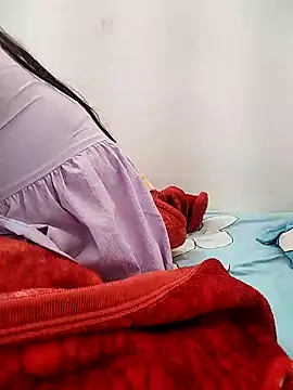 Snapshot of Diya_Chopra chatting on 02.08.25 Diya Chopra online show from 02.08.25