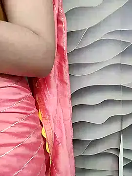 Snapshot of Diya_Chopra chatting on 02.09.25 Diya Chopra online show from 02.09.25