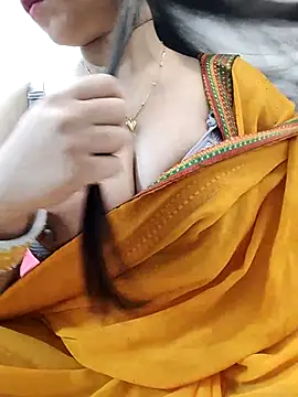 Snapshot of Diya_Chopra chatting on 03.13.25 Diya Chopra online show from 03.13.25