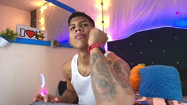 Damian latinxxx online show from 02.12.25