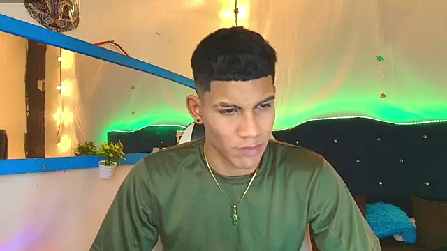 Damian latinxxx online show from 02.13.25