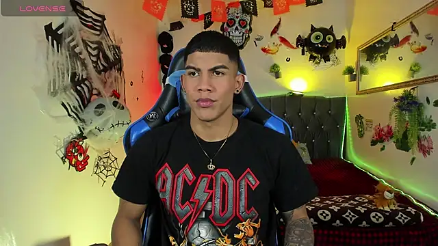 Damian latinxxx online show from 10.17.25