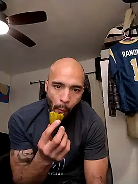 Snapshot of JohnnyDeep187 chatting on 02.26.25 JohnnyDeep187 online show from 02.26.25