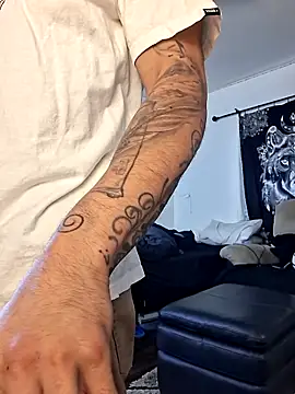 Snapshot of JohnnyDeep187 chatting on 10.05.25 JohnnyDeep187 online show from 10.05.25