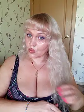 IsabellaBoni online show from 05.12.26