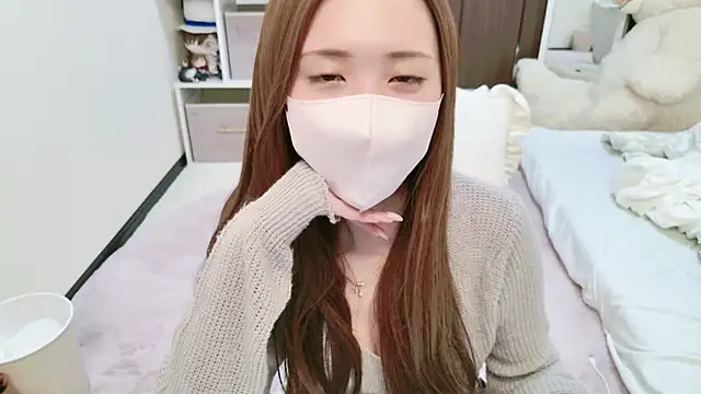 Snapshot of -SHINON- chatting on 12.23.24 -SHINON- online show from 12.23.24