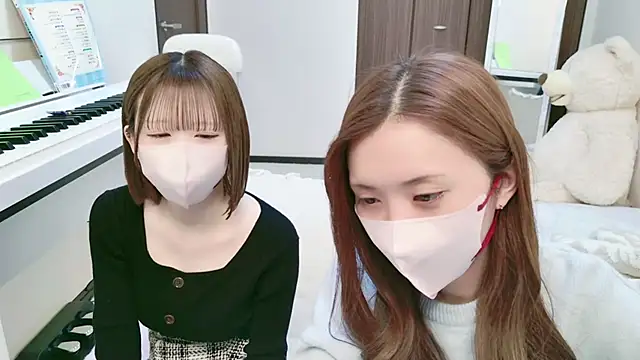 Snapshot of -SHINON- chatting on 12.27.24 -SHINON- online show from 12.27.24