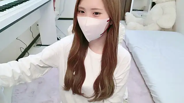 Snapshot of -SHINON- chatting on 01.14.25 -SHINON- online show from 01.14.25