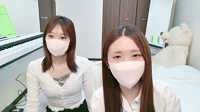 Snapshot of -SHINON- chatting on 02.11.25 -SHINON- online show from 02.11.25