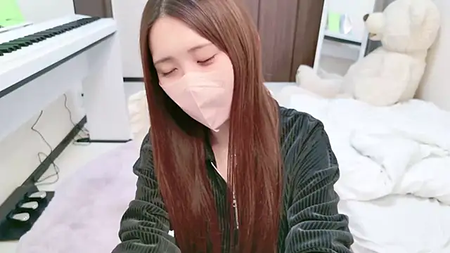 Snapshot of -SHINON- chatting on 03.06.25 -SHINON- online show from 03.06.25