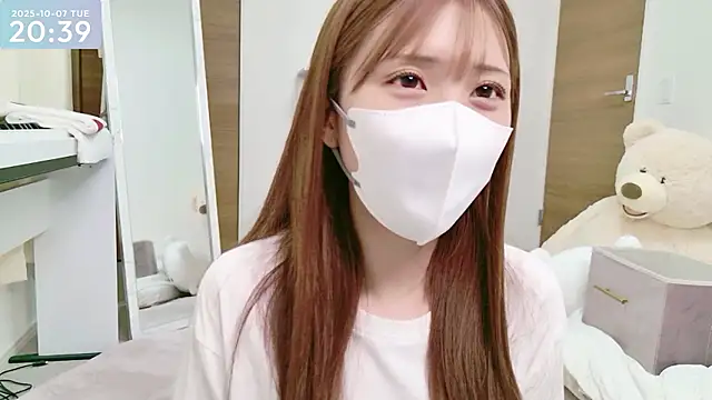 Snapshot of -SHINON- chatting on 10.07.25 -SHINON- online show from 10.07.25