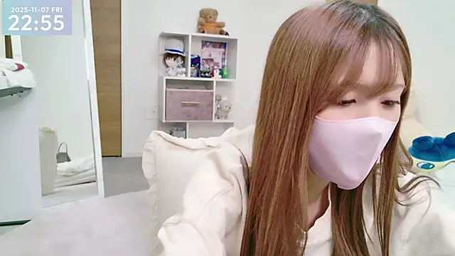 Snapshot of -SHINON- chatting on 11.07.25 -SHINON- online show from 11.07.25