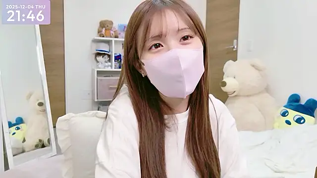 Snapshot of -SHINON- chatting on 12.04.25 -SHINON- online show from 12.04.25