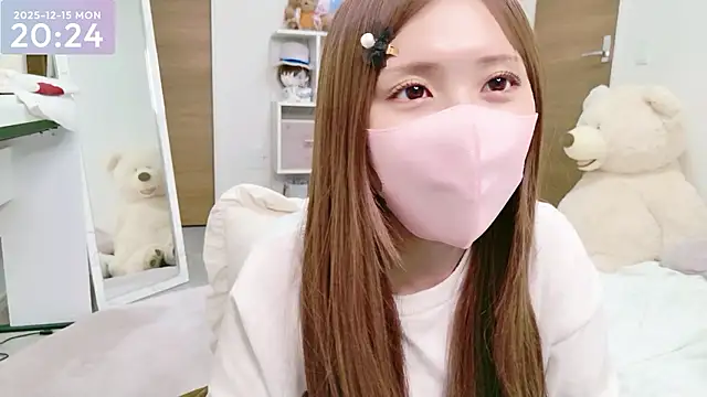 Snapshot of -SHINON- chatting on 12.15.25 -SHINON- online show from 12.15.25