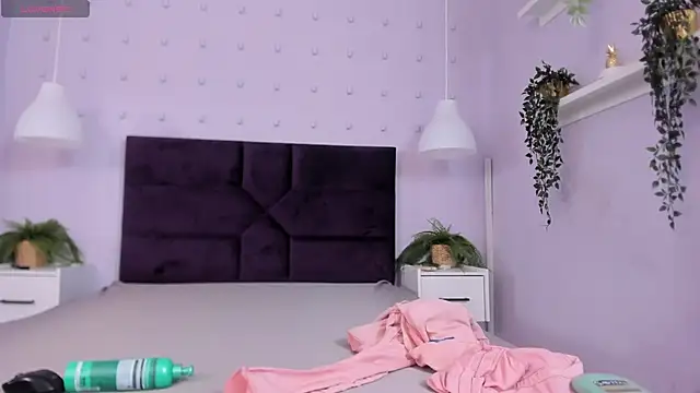 Isabellsmmith online show from 11.28.25