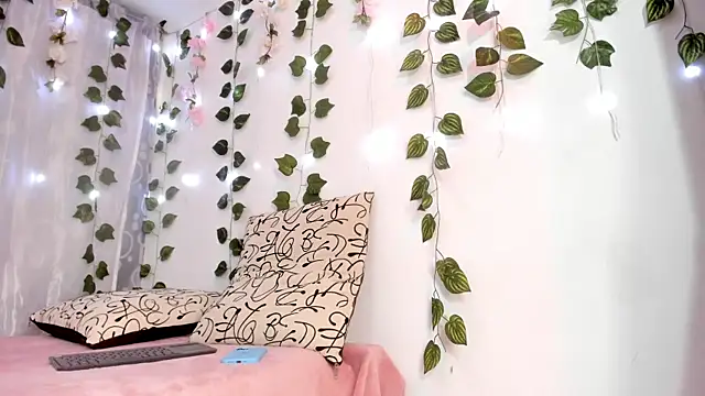 carolaine94 online show from 03.22.25