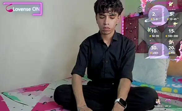 Snapshot of Santy_carrington chatting on 11.28.25 Santy carrington online show from 11.28.25