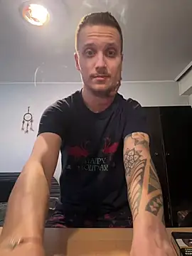 Snapshot of BWC69_69_69 chatting on 12.21.24 BWC69 69 69 online show from 12.21.24