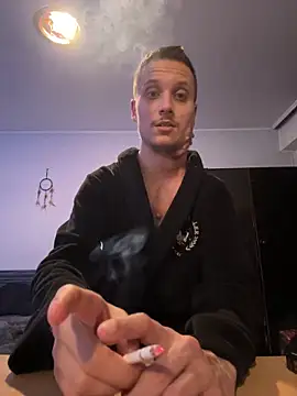 Snapshot of BWC69_69_69 chatting on 12.21.24 BWC69 69 69 online show from 12.21.24