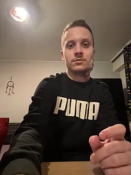 Snapshot of BWC69_69_69 chatting on 12.22.24 BWC69 69 69 online show from 12.22.24