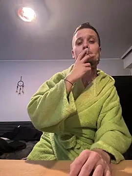 Snapshot of BWC69_69_69 chatting on 12.25.24 BWC69 69 69 online show from 12.25.24