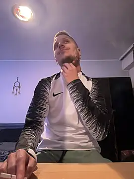 Snapshot of BWC69_69_69 chatting on 12.28.24 BWC69 69 69 online show from 12.28.24