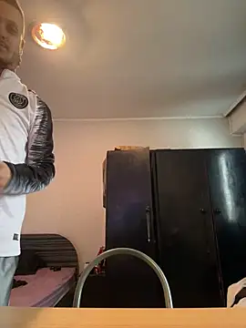 Snapshot of BWC69_69_69 chatting on 12.29.24 BWC69 69 69 online show from 12.29.24