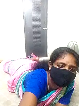 Snapshot of Tamil--Rani chatting on 12.13.24 Tamil--Rani online show from 12.13.24