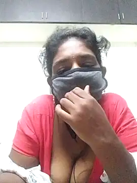 Snapshot of Tamil--Rani chatting on 12.17.24 Tamil--Rani online show from 12.17.24