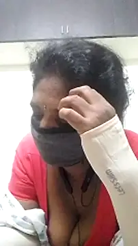 Snapshot of Tamil--Rani chatting on 12.17.24 Tamil--Rani online show from 12.17.24