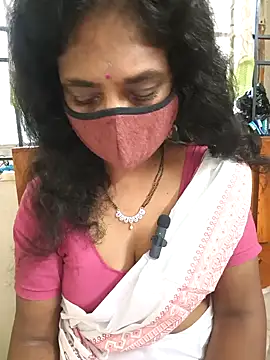 Snapshot of Tamil--Rani chatting on 02.08.25 Tamil--Rani online show from 02.08.25