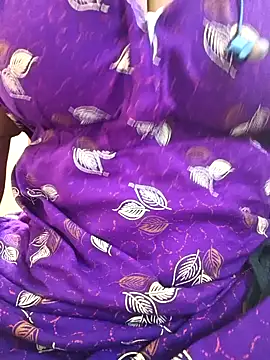 Snapshot of Tamil--Rani chatting on 02.15.25 Tamil--Rani online show from 02.15.25